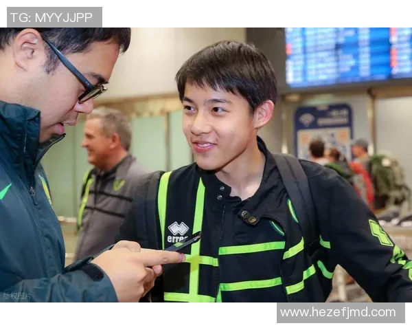 9块9小黄袋足球球星卡热潮揭秘 超值收藏价值引发球迷热议