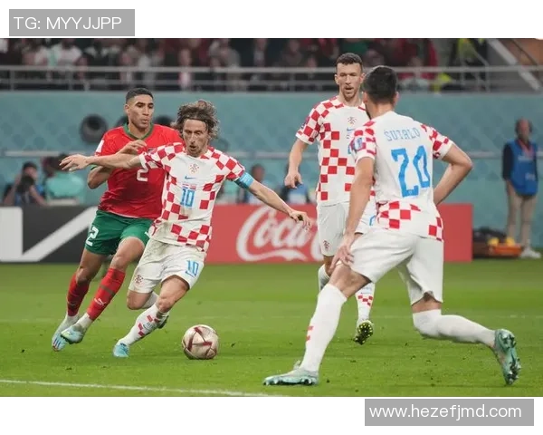 摩洛哥足球巨星带领球队崛起 成就与挑战并存的传奇之路 摩洛哥足球巨星带领球队崛起 成就与挑战并存的传奇之路