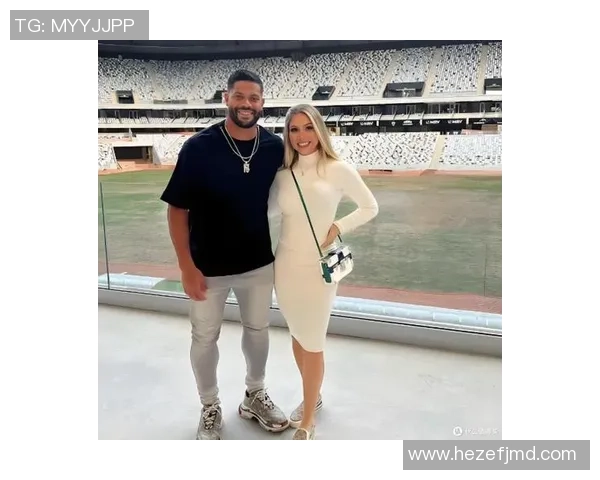 足球明星妻子怀孕消息曝光 期待新生命的到来引发粉丝热议